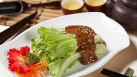 What are the benefits of eating sesame paste?